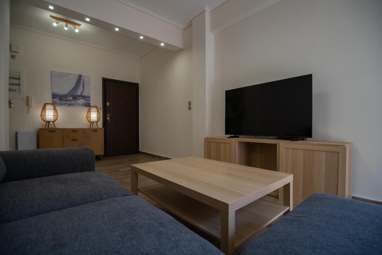 Max Blue Apartment, A Stay Like No Other Piraeus Exterior photo