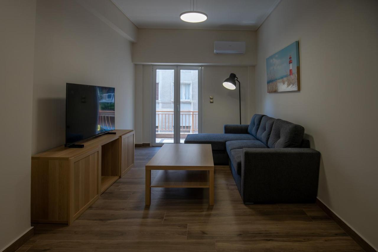 Max Blue Apartment, A Stay Like No Other Piraeus Exterior photo