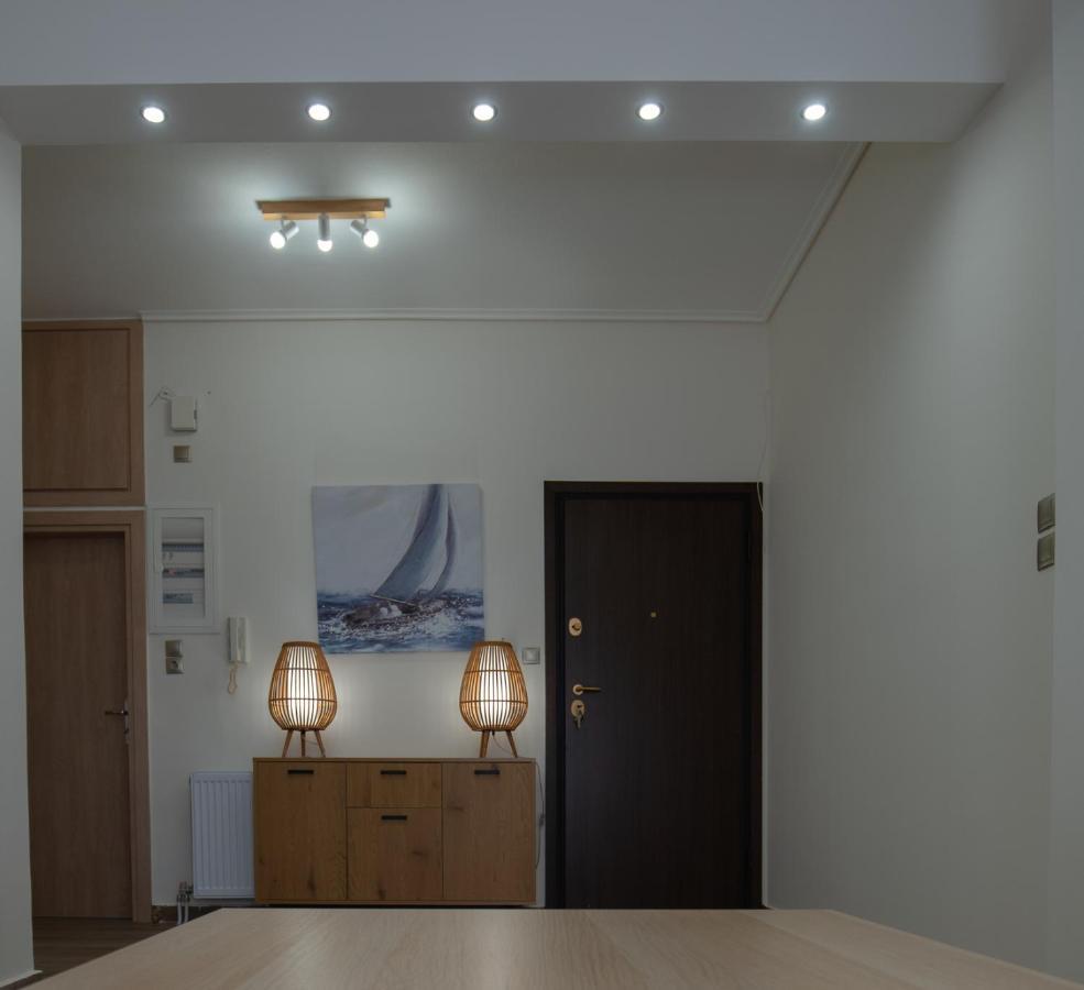 Max Blue Apartment, A Stay Like No Other Piraeus Exterior photo